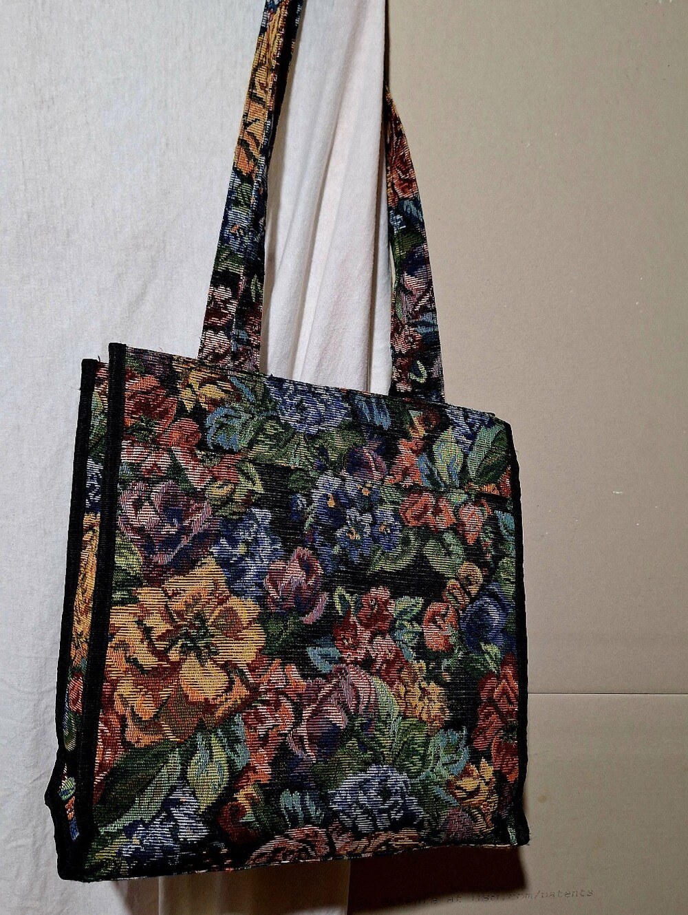 Floral Tapestry Tote Bag in Multicolor